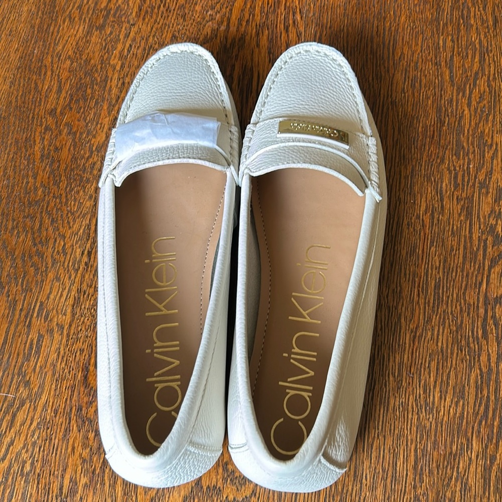Calvin Klein white leather Leta loafer size 9